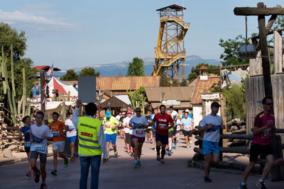 Fun Run Fundaci PortAventura, 2015 Por dentro del parque